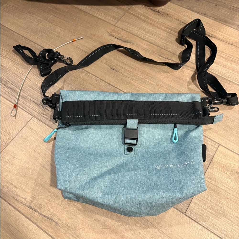 Sherpani Travel Bag
